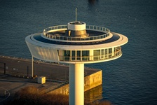 Lighthouse Zero Ein Musterhaus der besonderen Art. 230 qm Wohnfläche.Aber der Turm wird weichen müssen, wenn die neue Oper gebaut wird.